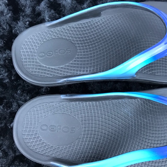 OOFOS Shoes | Oofos Oolala Luxe Atlantis Sandals Size 8 | Poshmark